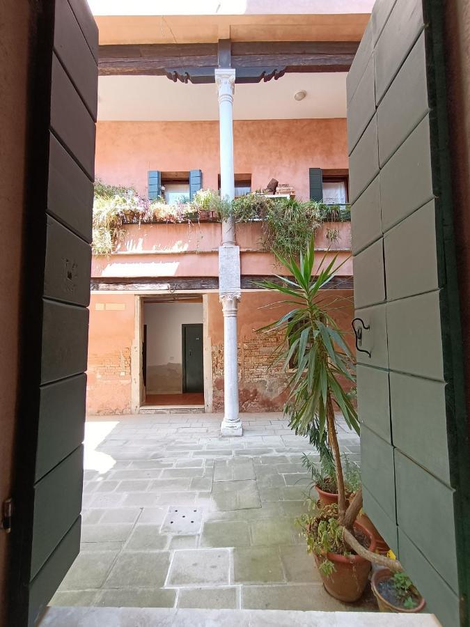 Casanova Venezia - Rialto Artistic Apartment Veneza Exterior foto